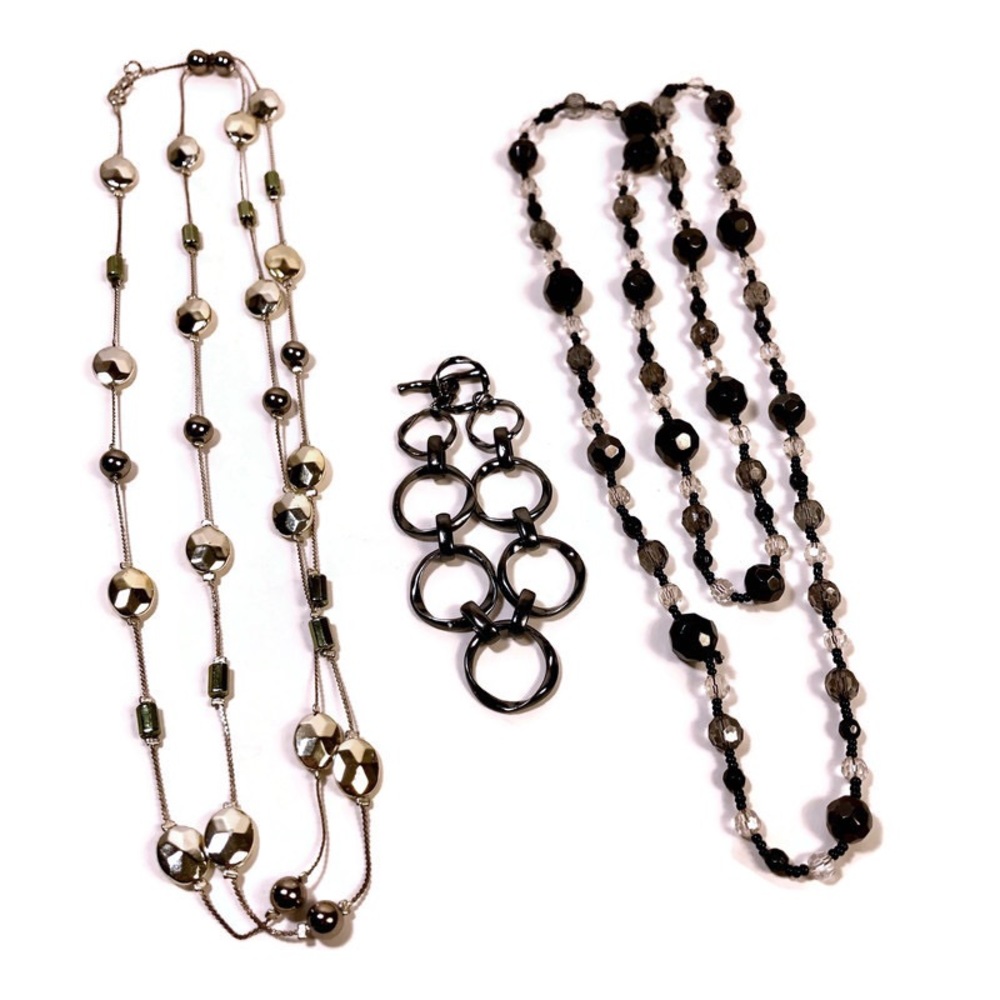 ✨Lot of Two Black/Silver Necklaces + Grey Bracelet